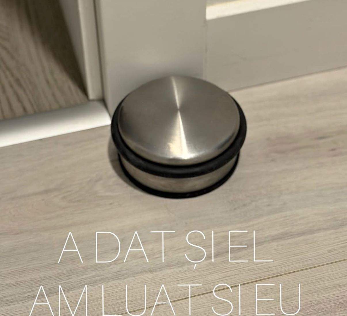 Opritor metalic