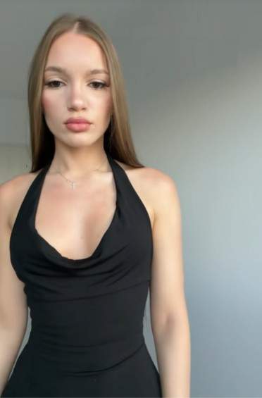 Povestea dramatică a unei tinere care la 20 de ani avea 38 de kilograme. Ajunsese să nu mai mănânce cu zilele