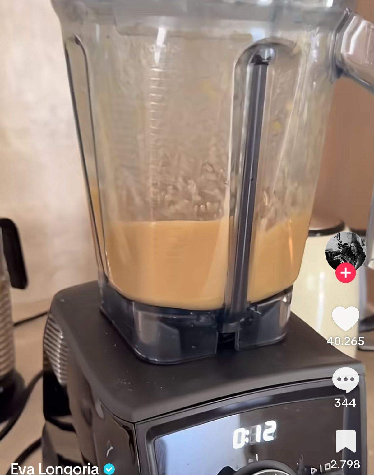 Rețeta de frappe cu sirop de banane preparat în casă. Eva Longoria a dezvăluit secretul băuturii sale preferate