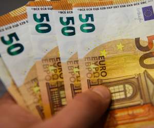 Banii cash devin ilegali! Când nu vei mai putea să îi folosești
