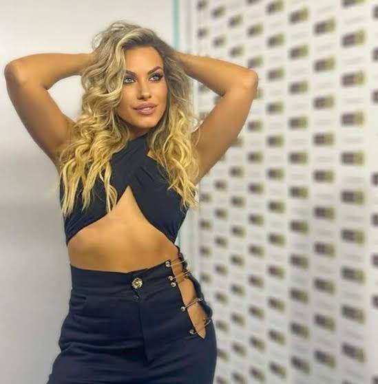 Amna a transmis un mesaj neașteptat. Ce i-a rugat artista pe cei care o urmăresc