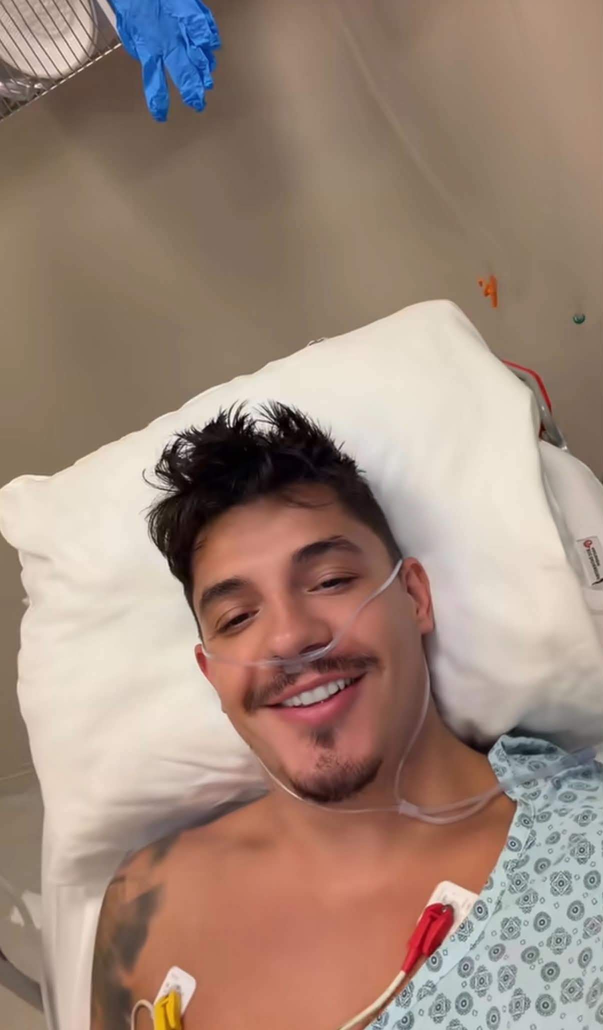 Bogdan de la Ploiești, prima reacție de pe patul de spital. Cântărețul e conectat la oxigen