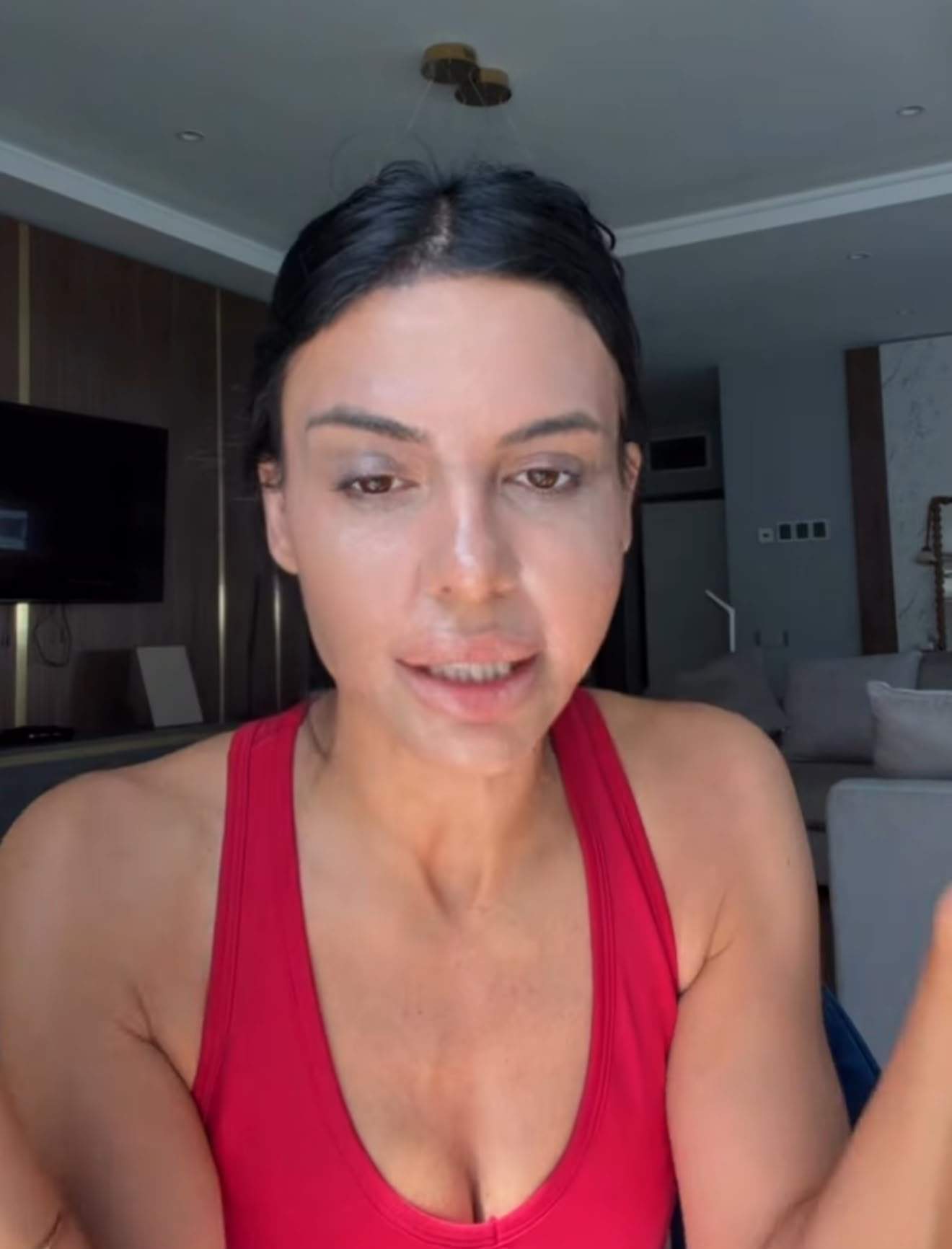 Cum arată Andreea Popescu fără pic de machiaj. Influencerița nu se afișează așa prea des