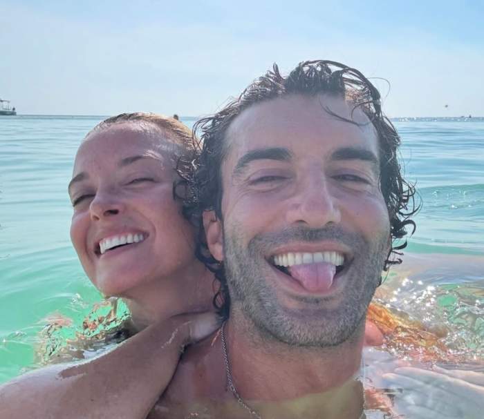 Emily și Justin Baldoni