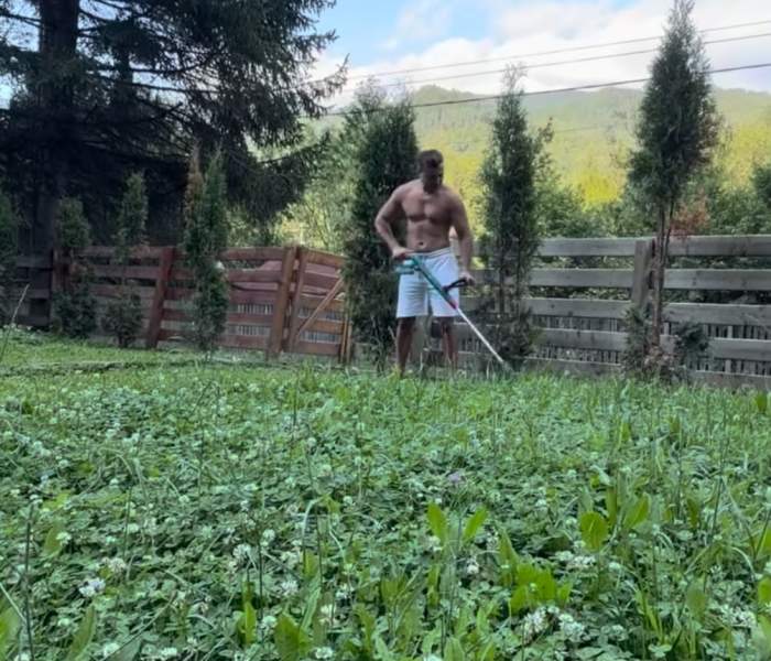 Valentin Sanfira, acasă la el