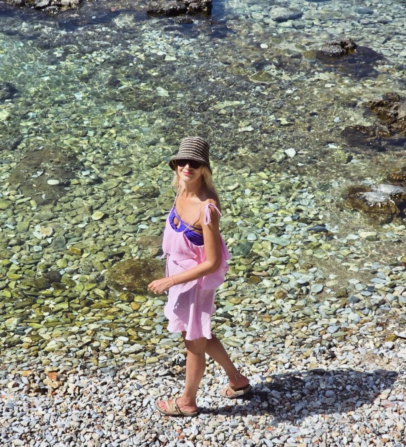 Ce frumoasă este Teodora Tompea, prezentatoarea de la Observator, în vacanță! Imagini inedite cu îndrăgita jurnalistă | FOTO