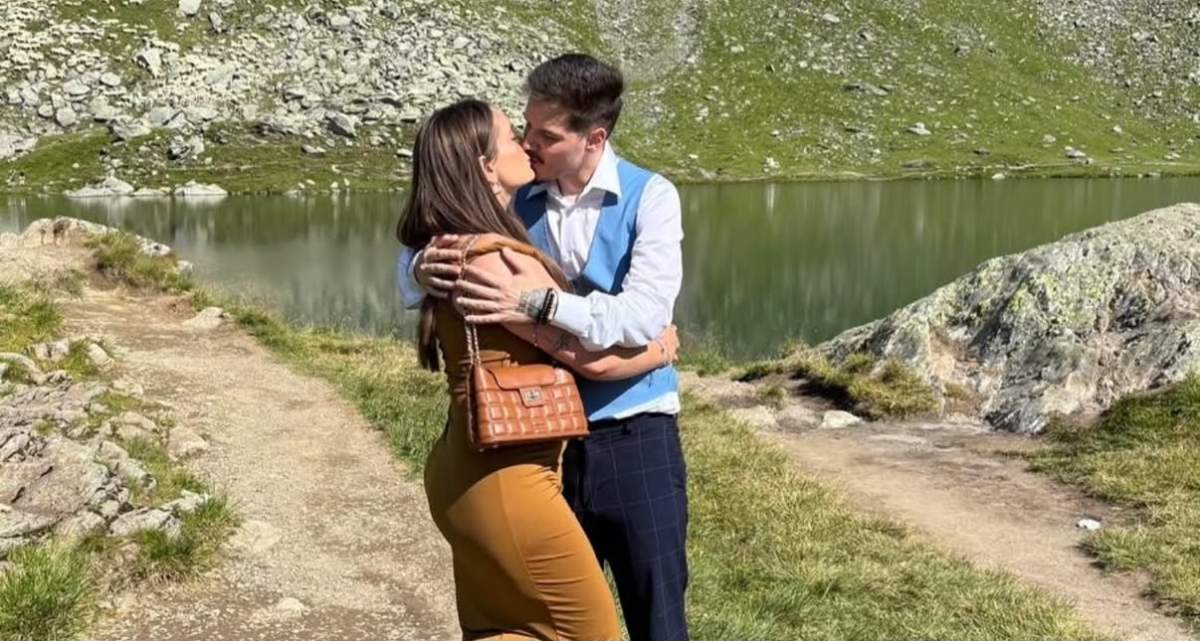 Claudia și Daniel, sărutându-se