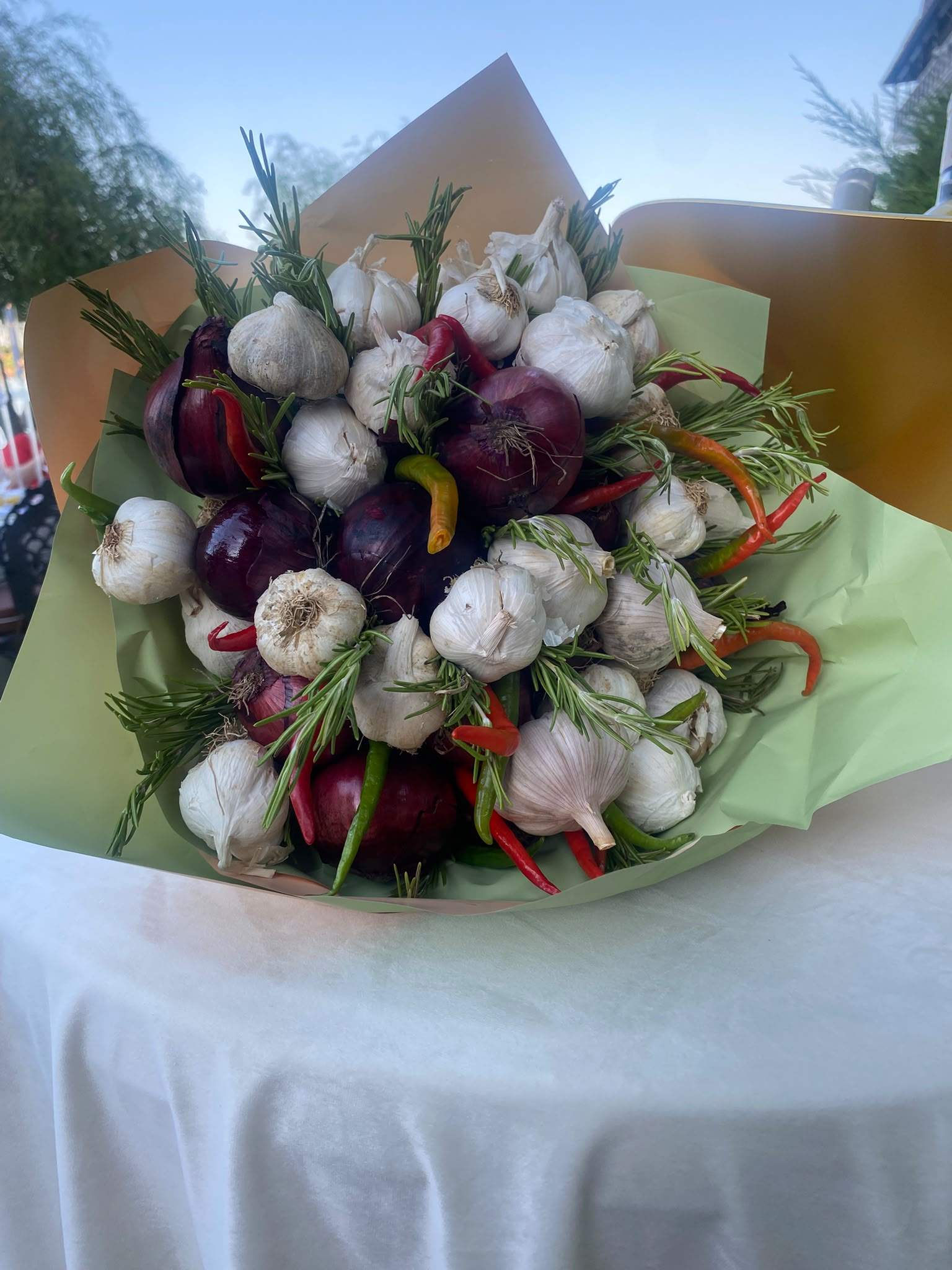 Imagini exclusive de la ziua celebrului chef Stefan Popescu! Petrecere de neuitat alături de familie și prieteni | VIDEO