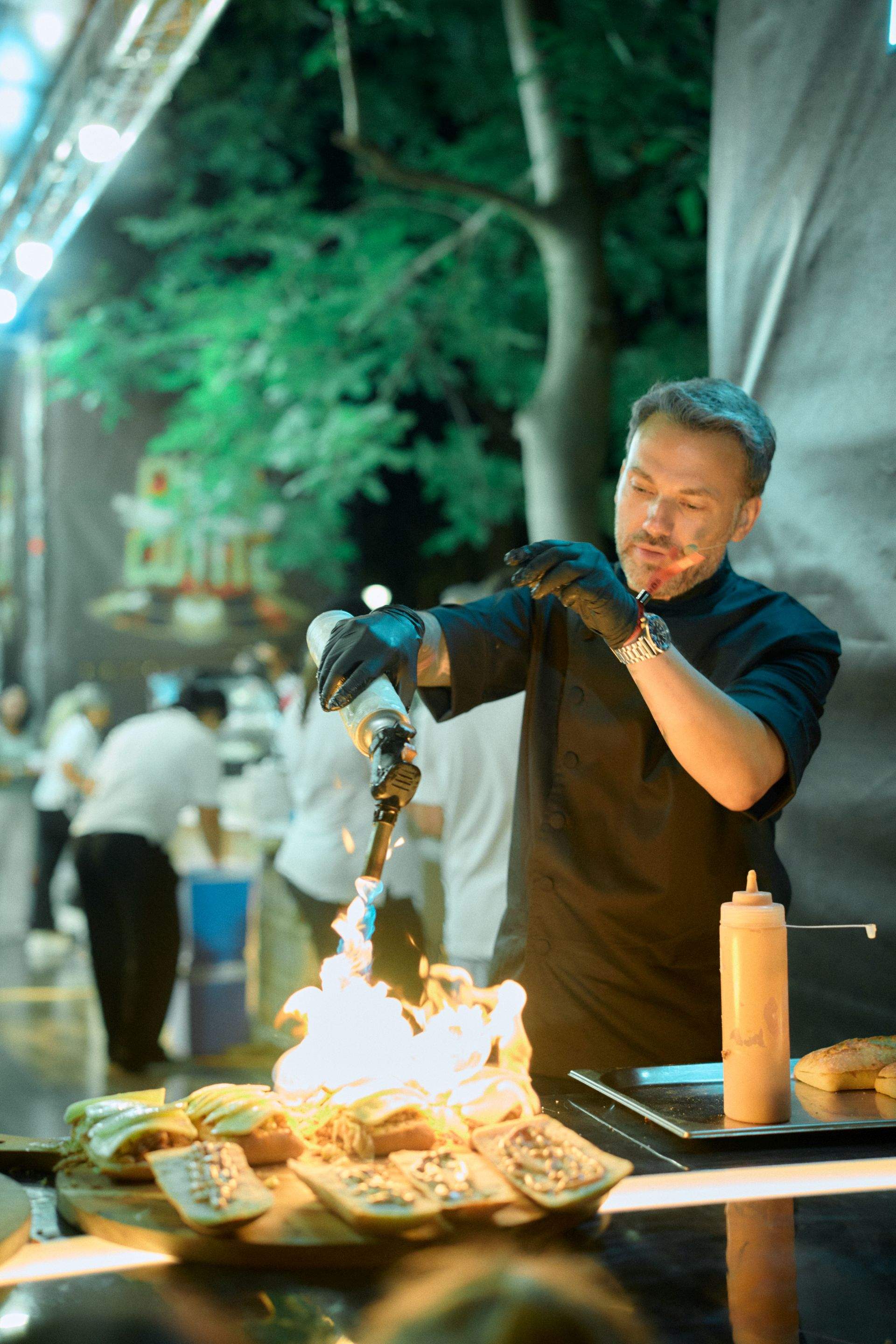 Jurații Chefi la cuțite au petrecut trei seri pline de emoție și bucurie la Festivalul Summer Well, unde au pregătit cele mai delicioase gustări pentru întâlnirea cu publicul
