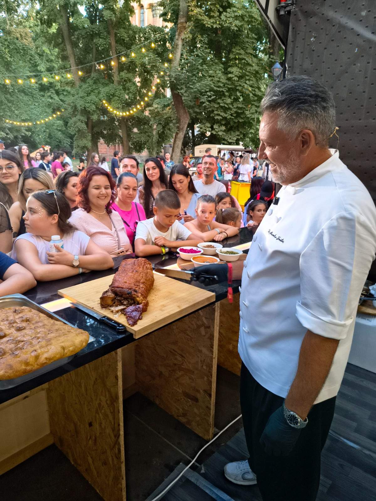 Jurații Chefi la cuțite au petrecut trei seri pline de emoție și bucurie la Festivalul Summer Well, unde au pregătit cele mai delicioase gustări pentru întâlnirea cu publicul