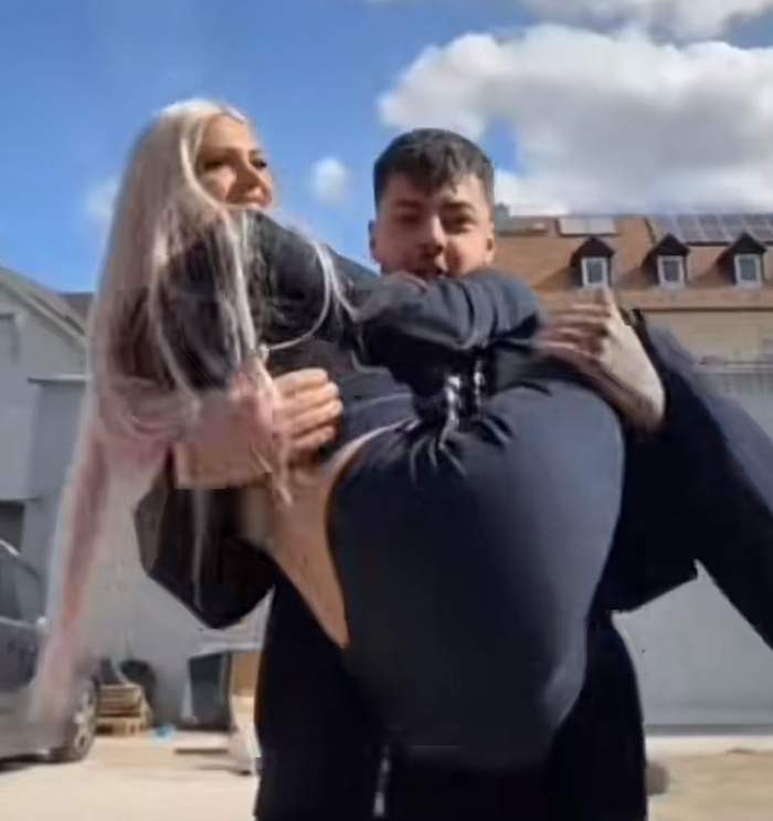 Emre o ține în brațe pe Andreea BLD