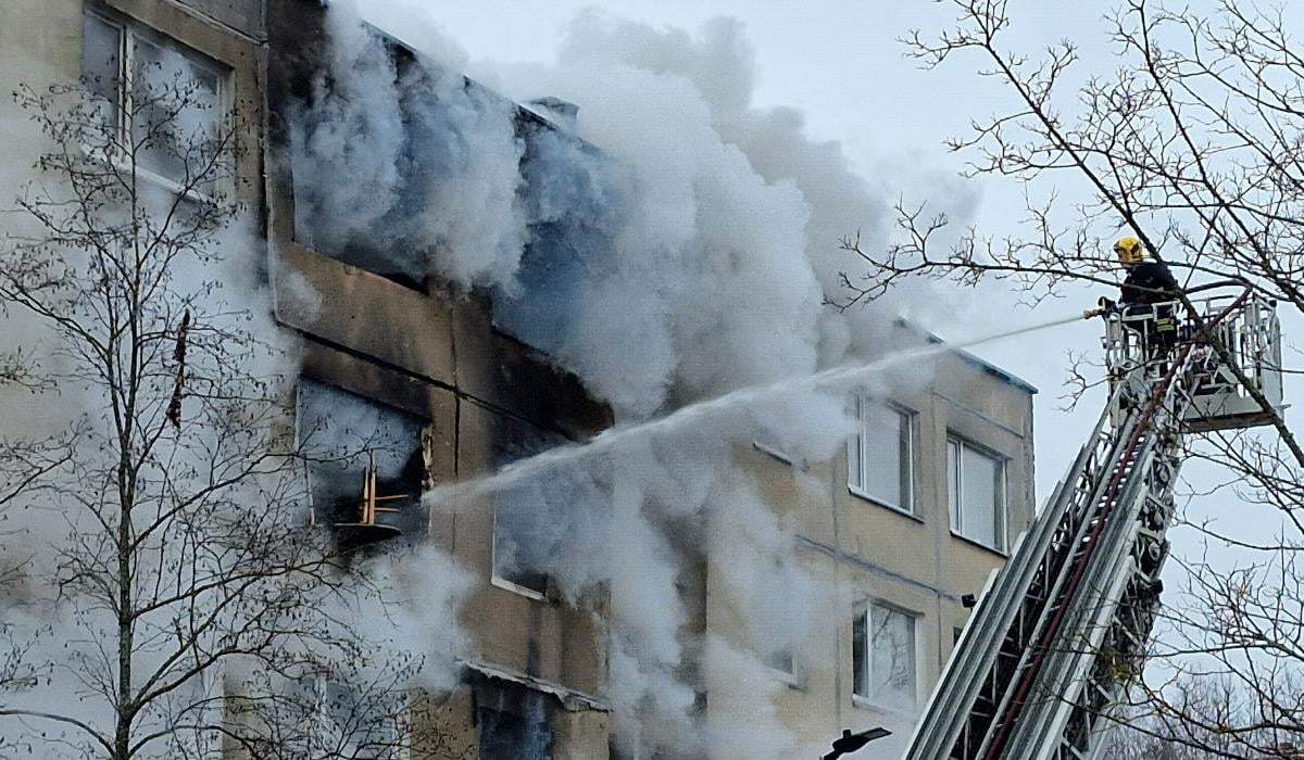 incendiu bloc valcea