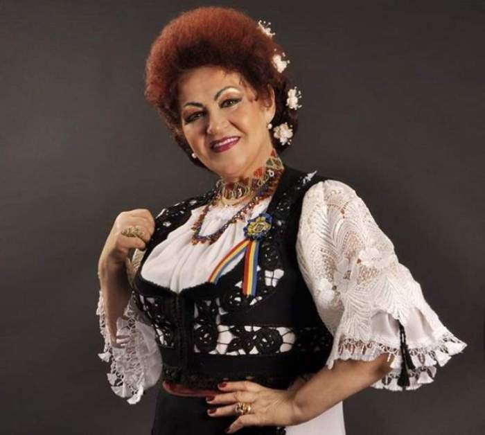 elena merisoreanu in costum popular