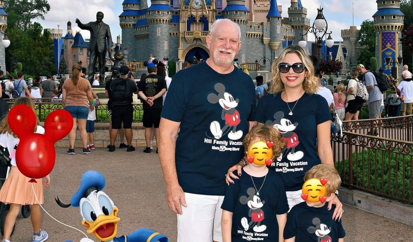 Familia Iasminei Hill