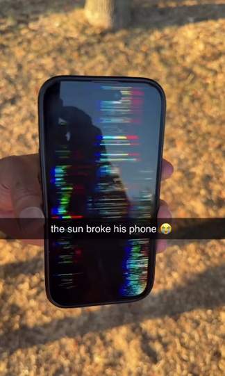 colaj din doua poze eclipsa de soare telefon stricat