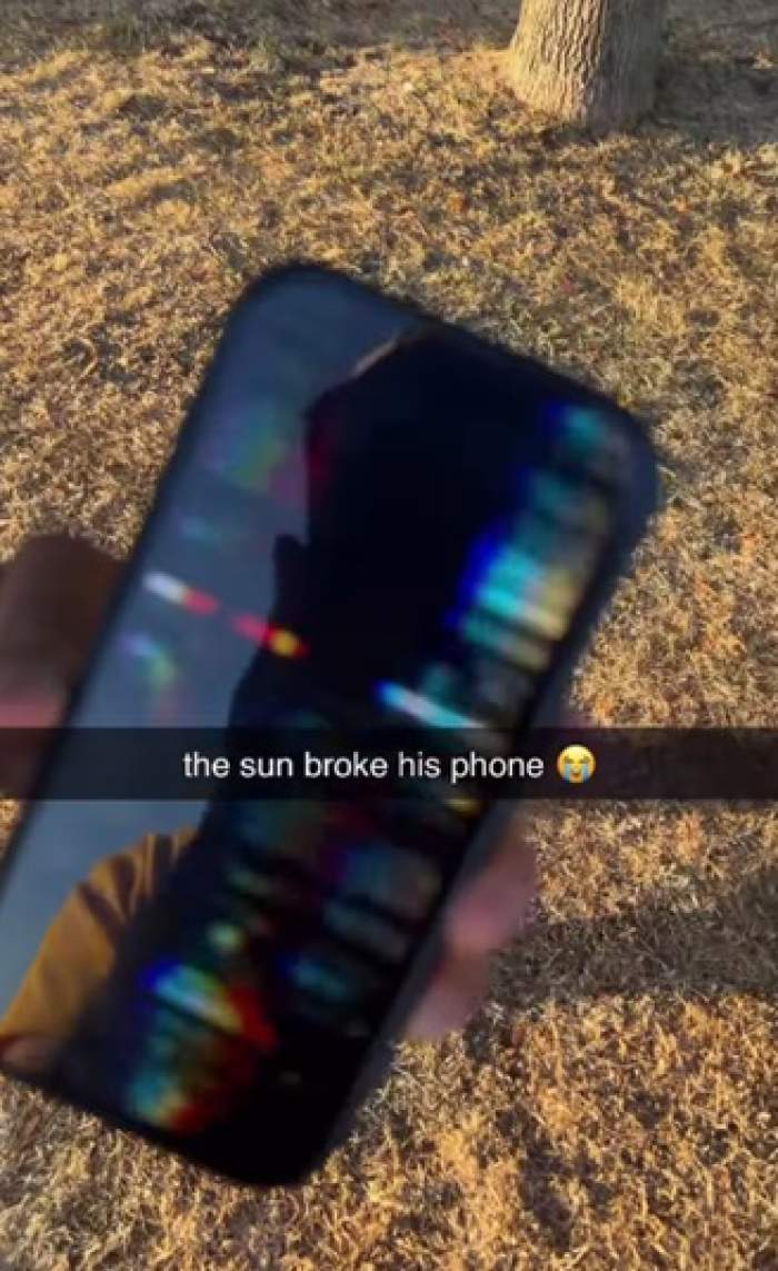 colaj din doua poze eclipsa de soare telefon stricat