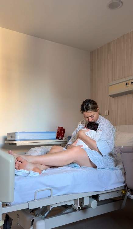 laura cosoi si fiica cea mica