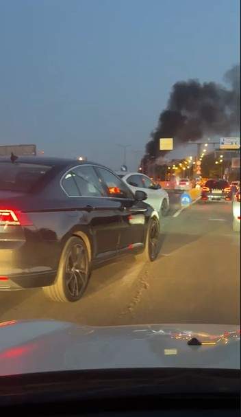 Explozie în pasajul Băneasa! O mașină a luat foc și apoi a avut loc și o explozie. Imagini în timp real