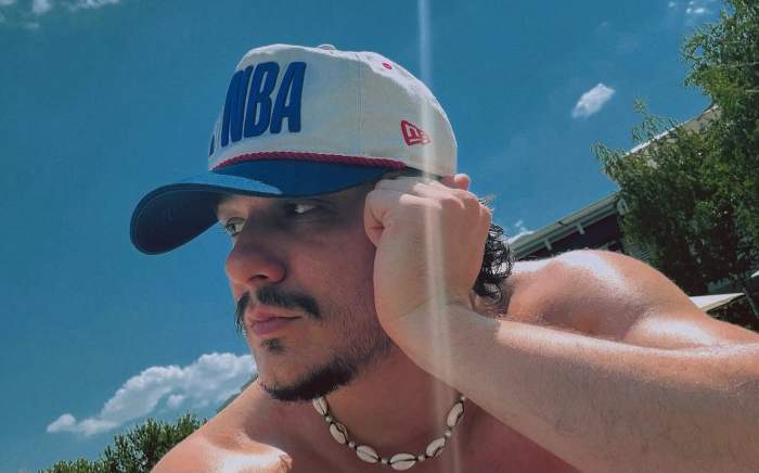 Vlad Drăgulin la plajă