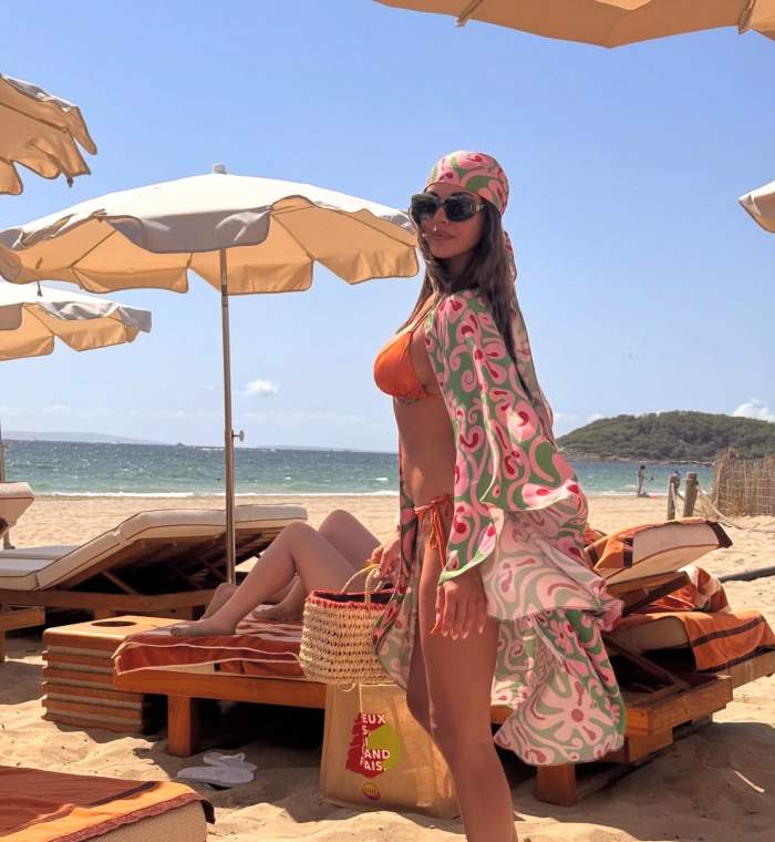 Natalia Mateuț în costum de baie