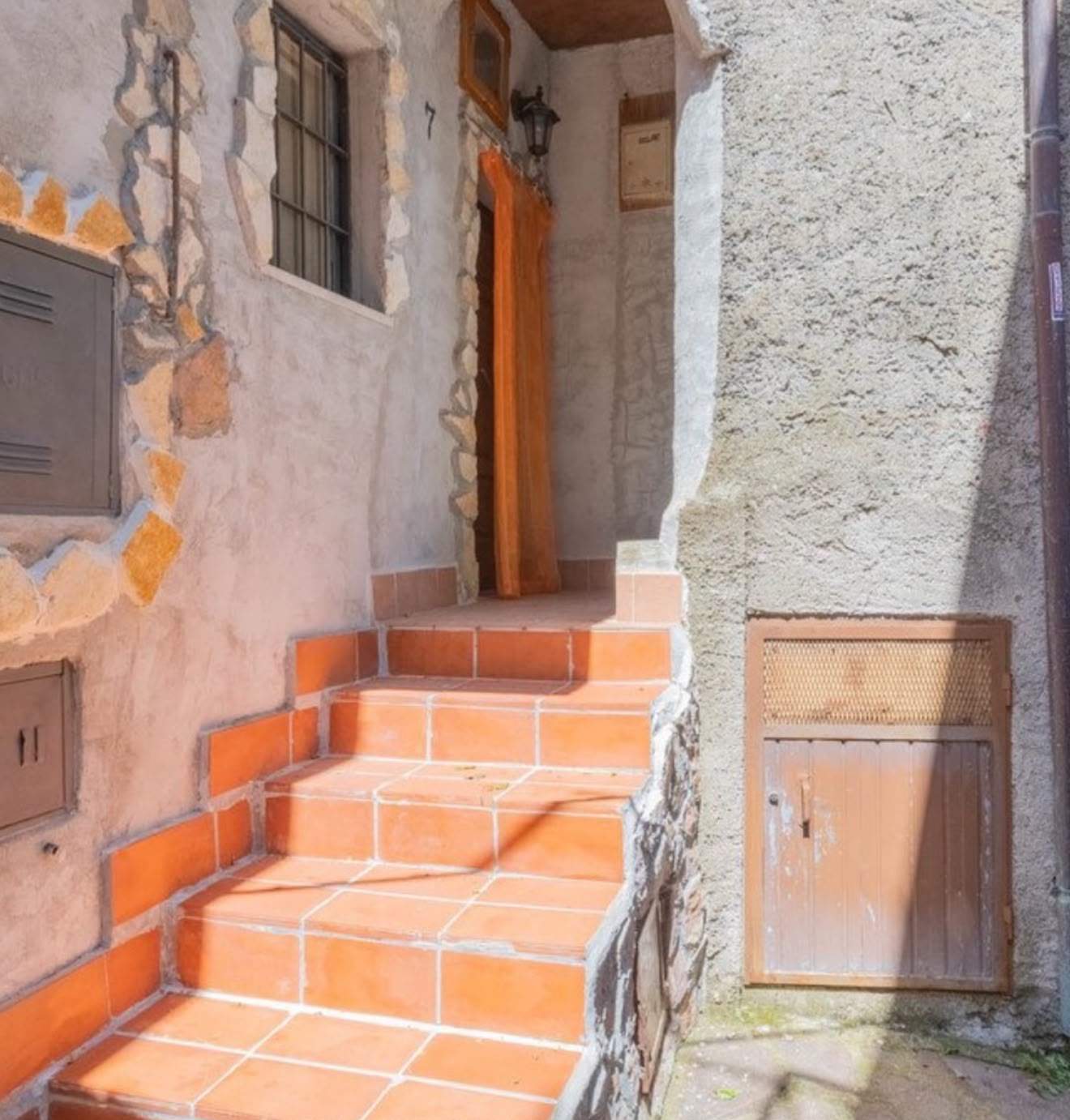 Acest apartament, la 80 de minute de Roma, se vinde cu 39.000 de euro! Priveliștea este fabuloasă! Imagini cu proprietatea | FOTO