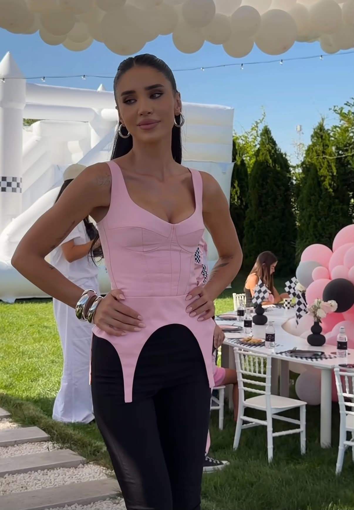 Adelina Pestrițu, zi de senzație pentru fiica ei, Zeny! Așa decor nu s-a mai văzut! Imagini superbe cu familia