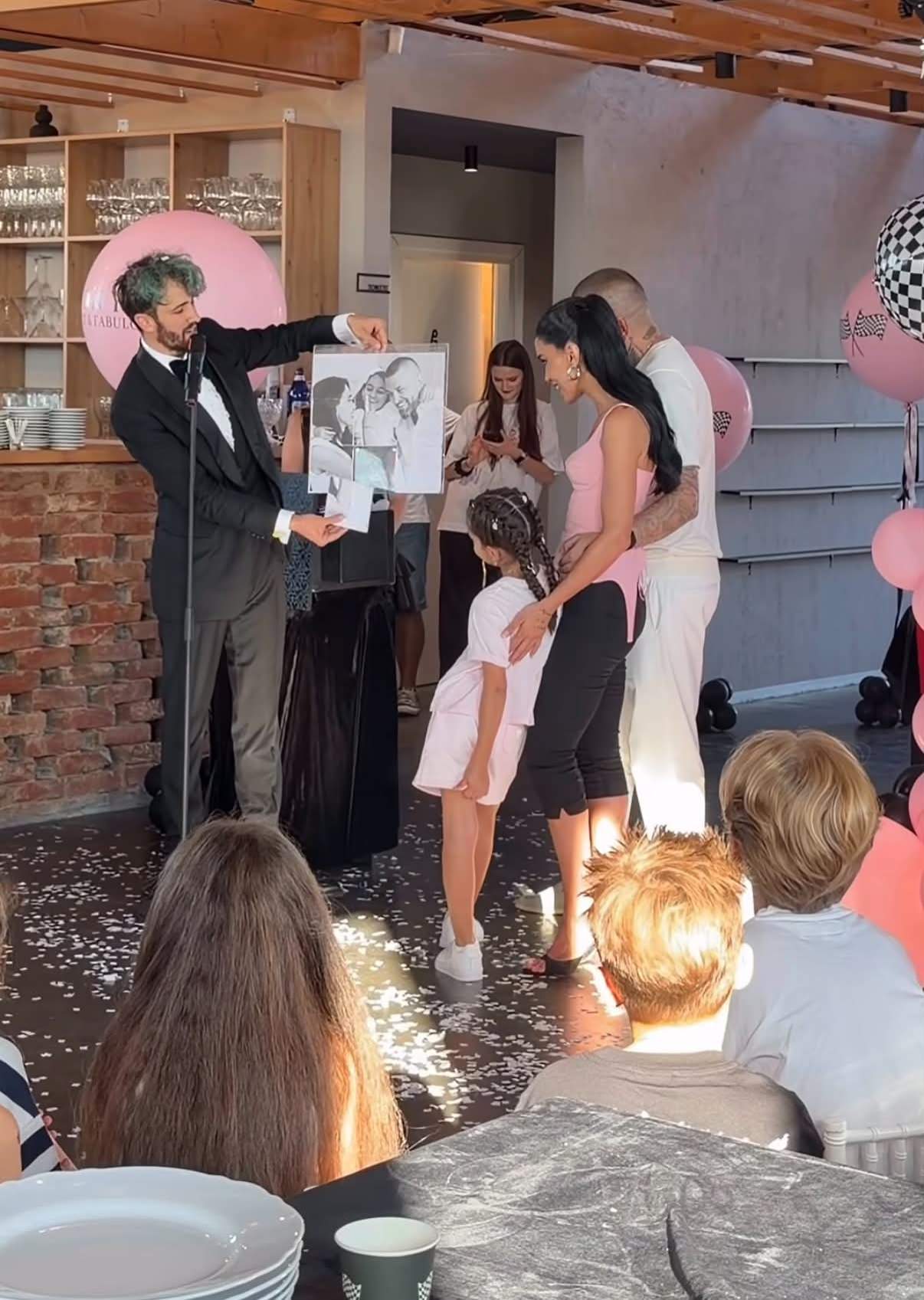 Adelina Pestrițu, zi de senzație pentru fiica ei, Zeny! Așa decor nu s-a mai văzut! Imagini superbe cu familia