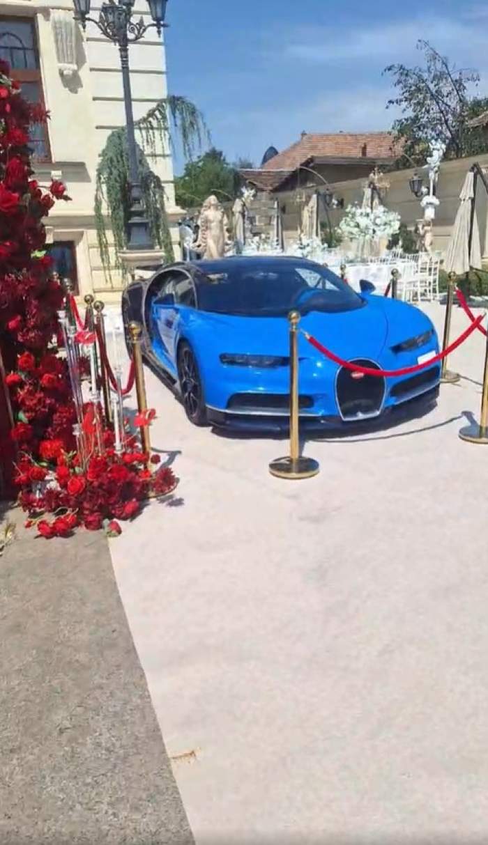 Mirii unde Adrian Minune a fost naș au primit un bolid de lux cadou. Prețul fabulos al unei astfel de mașini