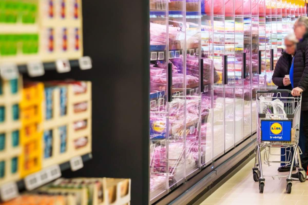 Alertă alimentară în magazinele Lidl. Un produs a fost retras de la vânzare după ce a fost detectată o bacterie