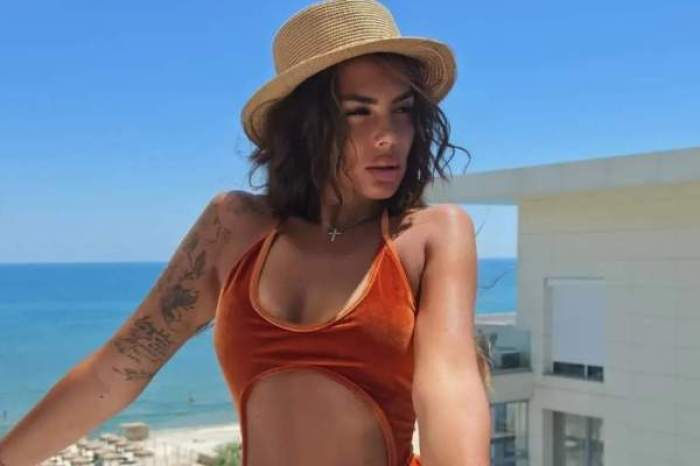 Cristina Petre în costum de baie