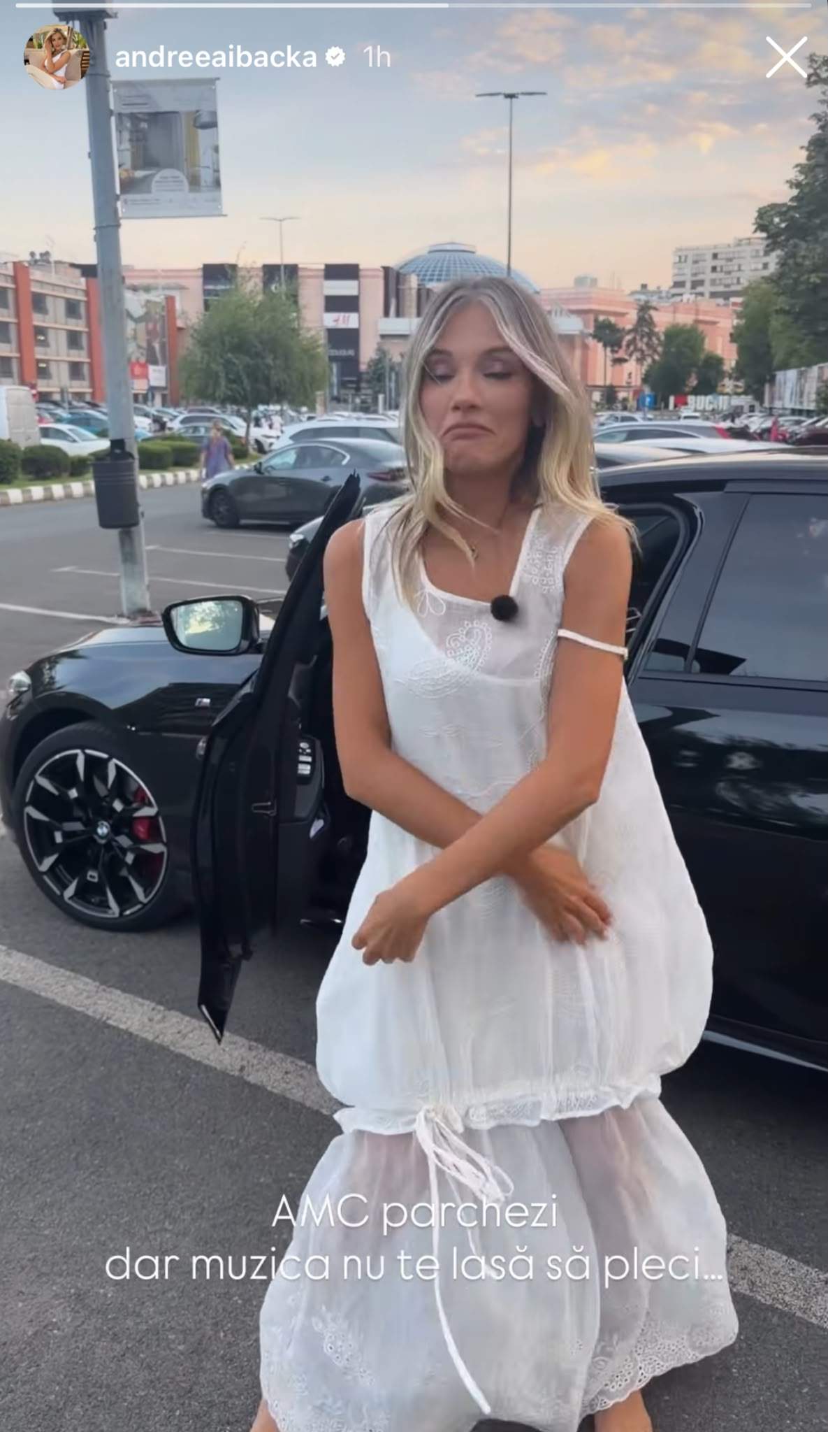 Andreea Ibacka, dansând