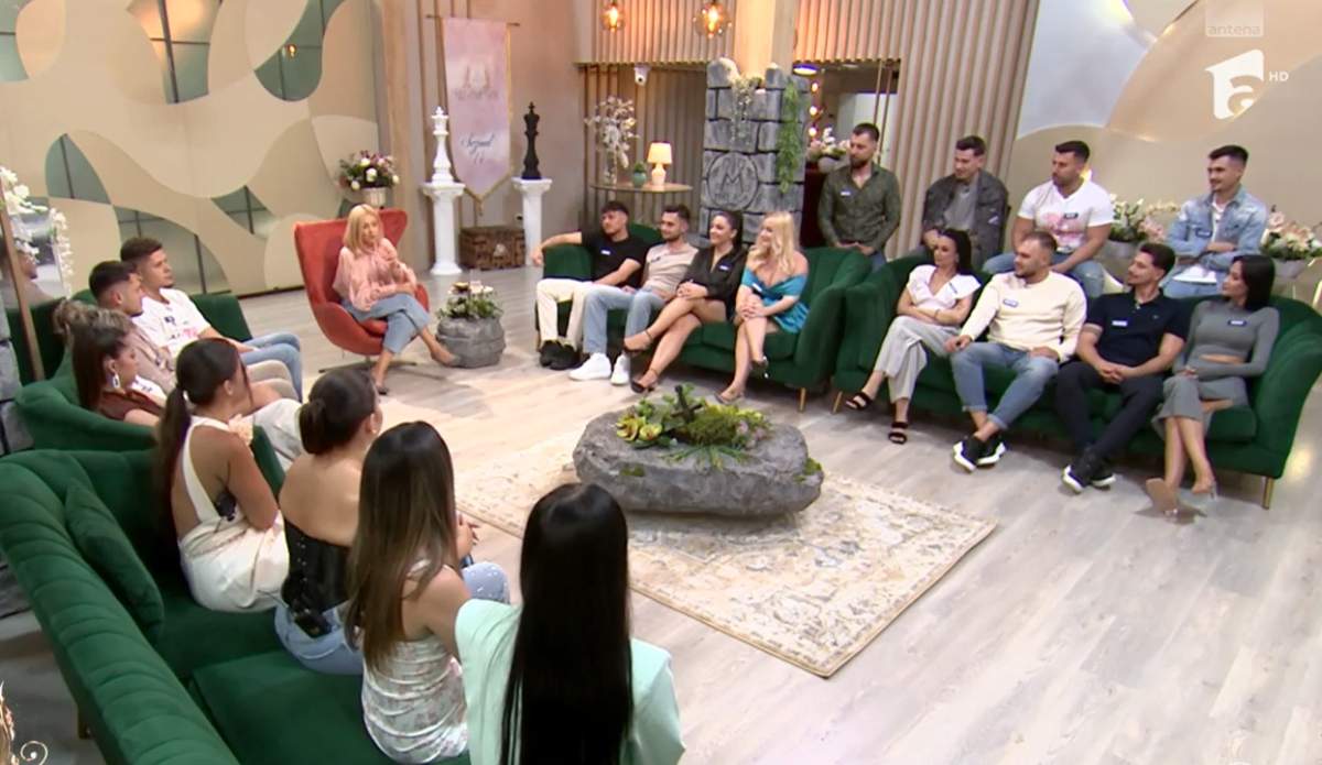 Patru concurenți sunt în cursa de eliminare la Mireasa
