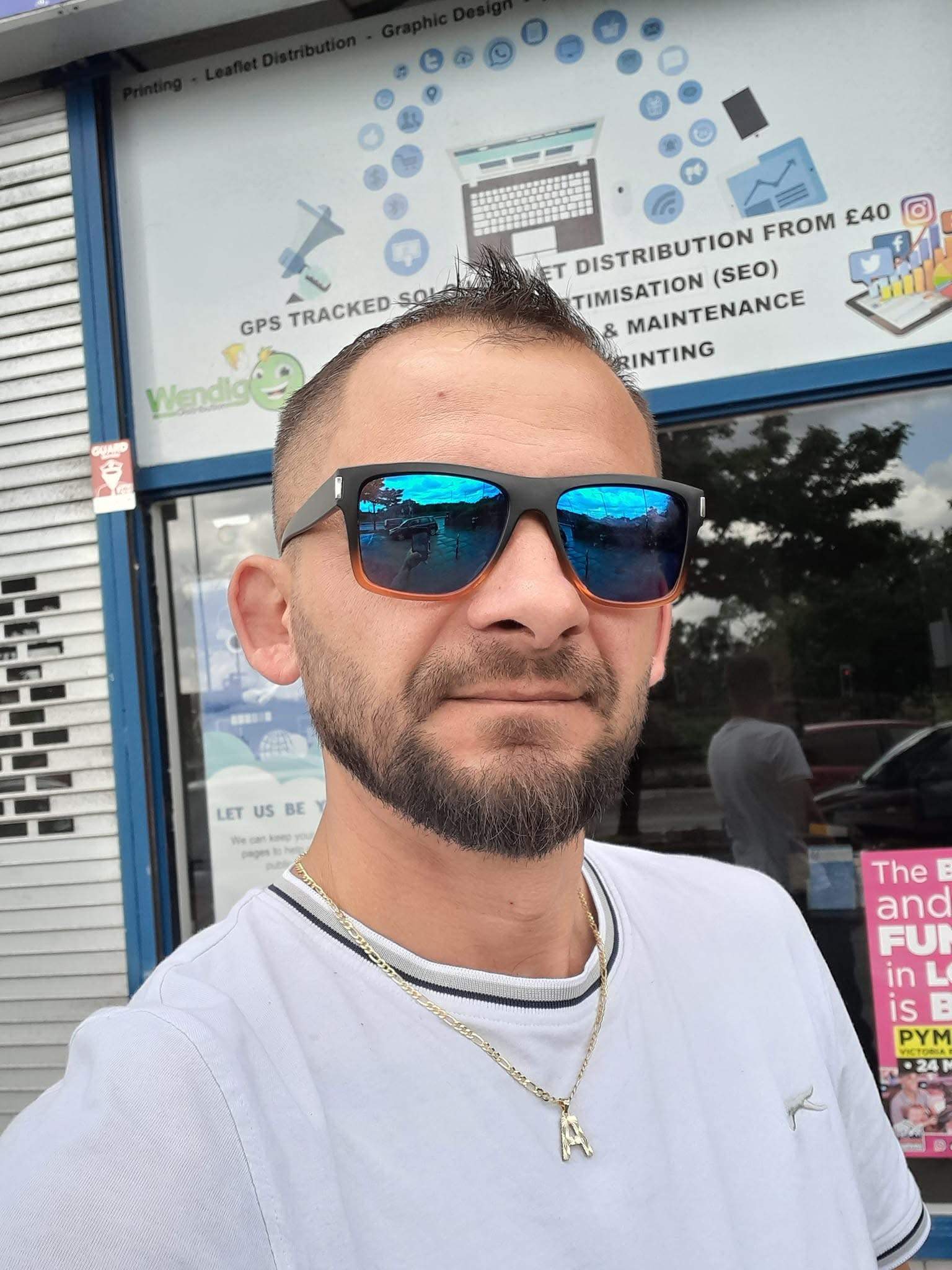 Ramona Manole e distrusă de durere după moartea fostului ei soț! Primele declarații după ce l-a înmormântat pe tatăl celor trei fete ale ei. Cauza decesului!