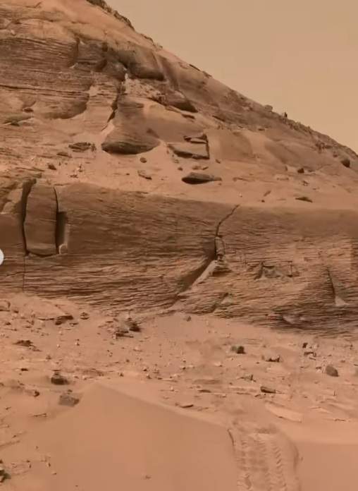 NASA a publicat unele dintre cele mai clare imagini de pe Marte