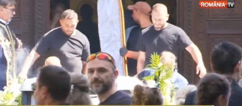 Victoria, fiica lui Cazimir Ionescu, a fost condusă pe ultimul drum. Ce s-a întâmplat la slujba de înmormântare de la cimitirul Bellu