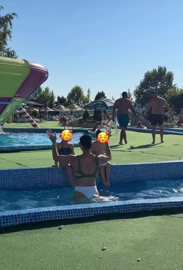 Andreea Popescu, la piscină, alături de copiii ei