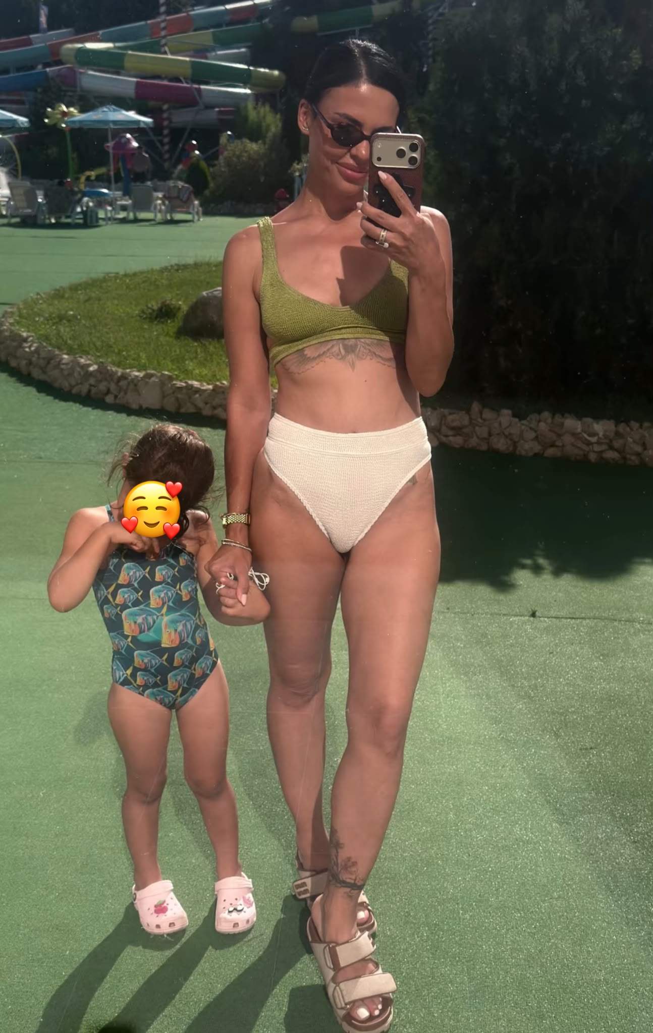 Andreea Popescu și-a etalat silueta! Cum arată fosta soție a lui Rareș Cojoc în costum de baie, de când a slăbit