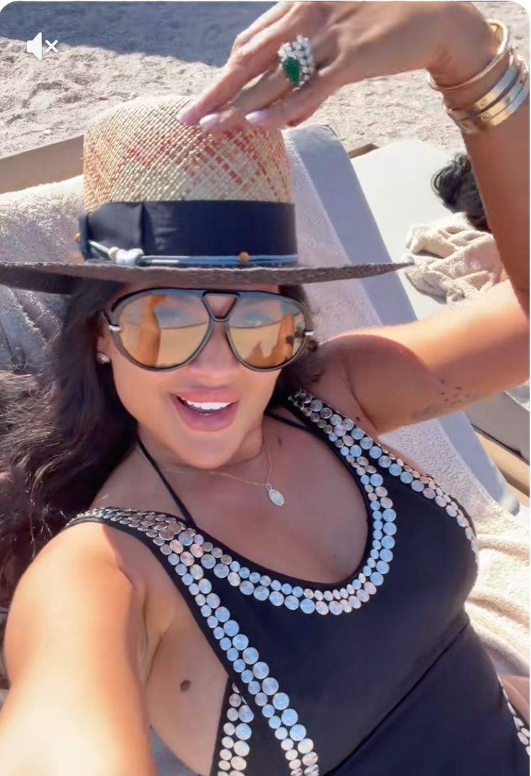 Roxana Dobre la plajă