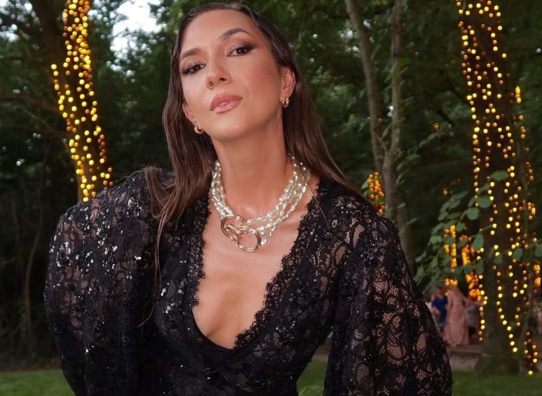 Adela Popescu