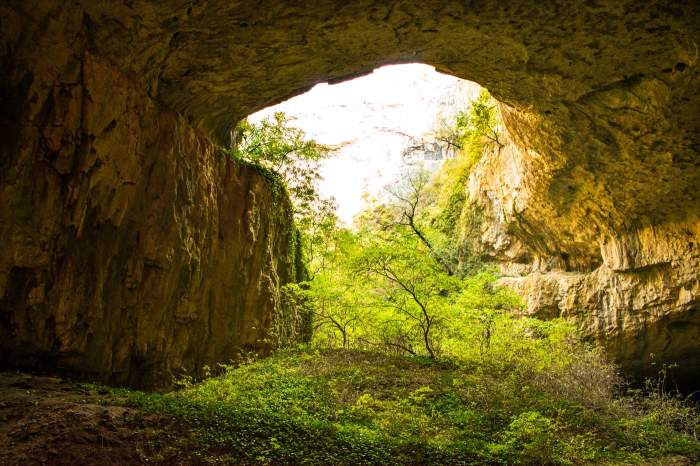 Locul spectaculos din Bulgaria supranumit „Ochii lui Dumnezeu”