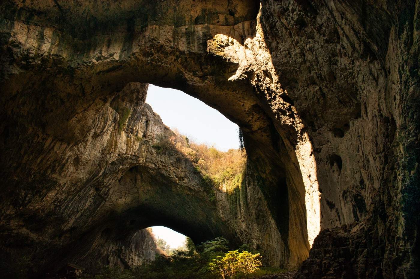 Locul spectaculos din Bulgaria supranumit „Ochii lui Dumnezeu”