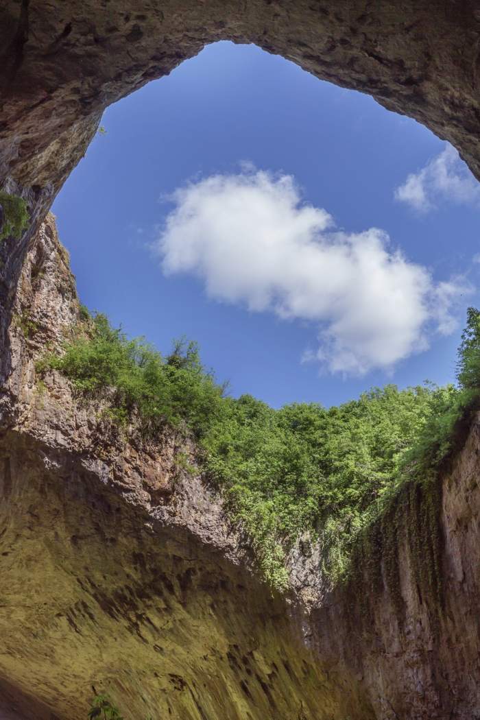 Locul spectaculos din Bulgaria supranumit „Ochii lui Dumnezeu”
