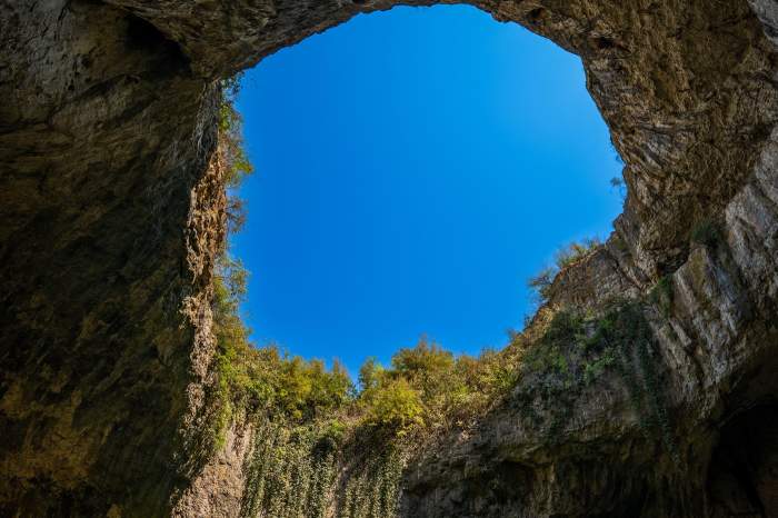 Locul spectaculos din Bulgaria supranumit „Ochii lui Dumnezeu”