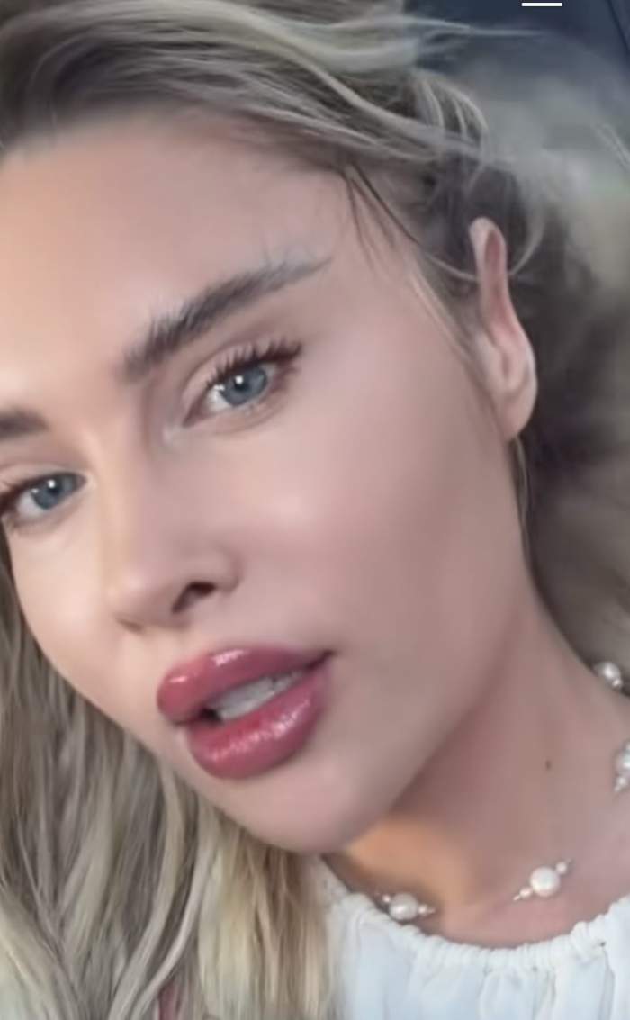 Oana Monea își arată fața