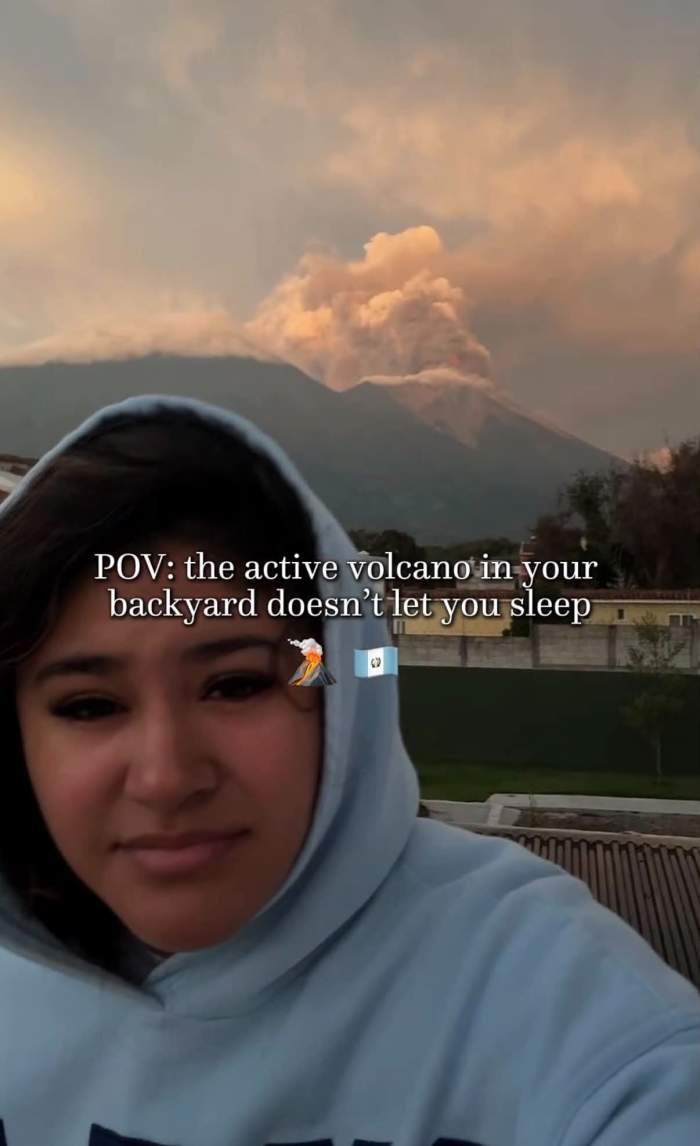 Vulcanul Fuego erupe fără oprire de 24 de ore