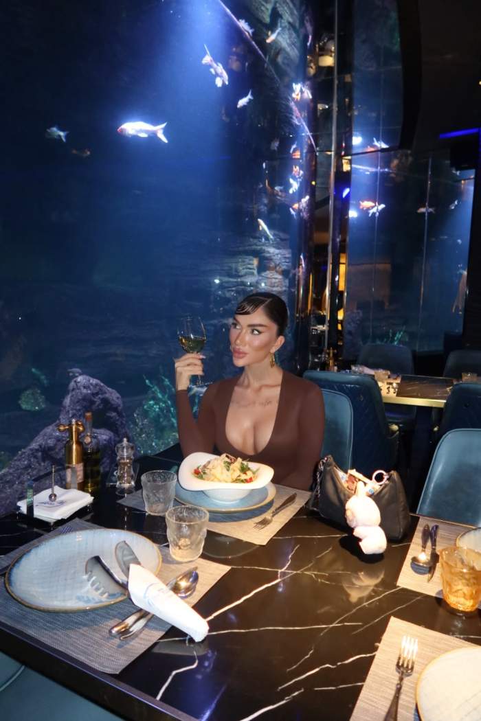 bia khalifa la un restaurant