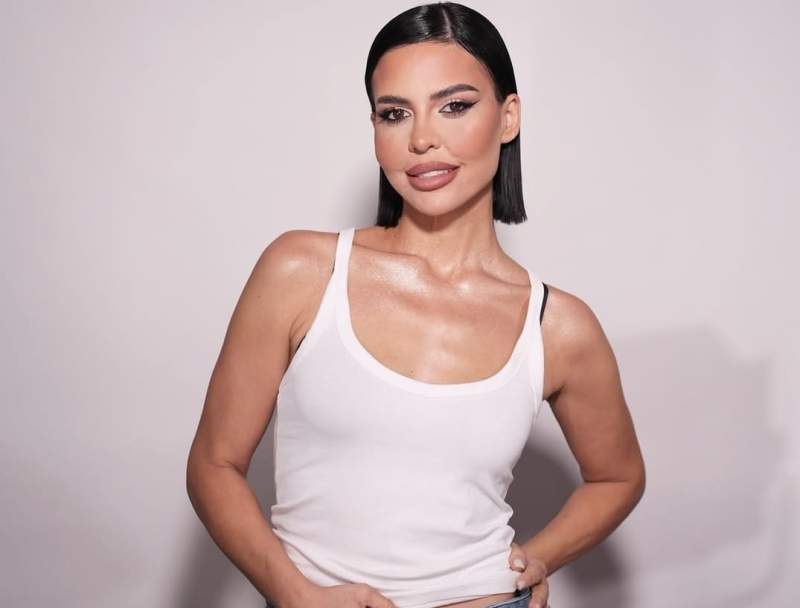 Andreea Popescu a dezvăluit cum se simte după intervenția estetică pe care și-a făcut-o. Infuencerița a făcut primele declarații după ce s-a externat