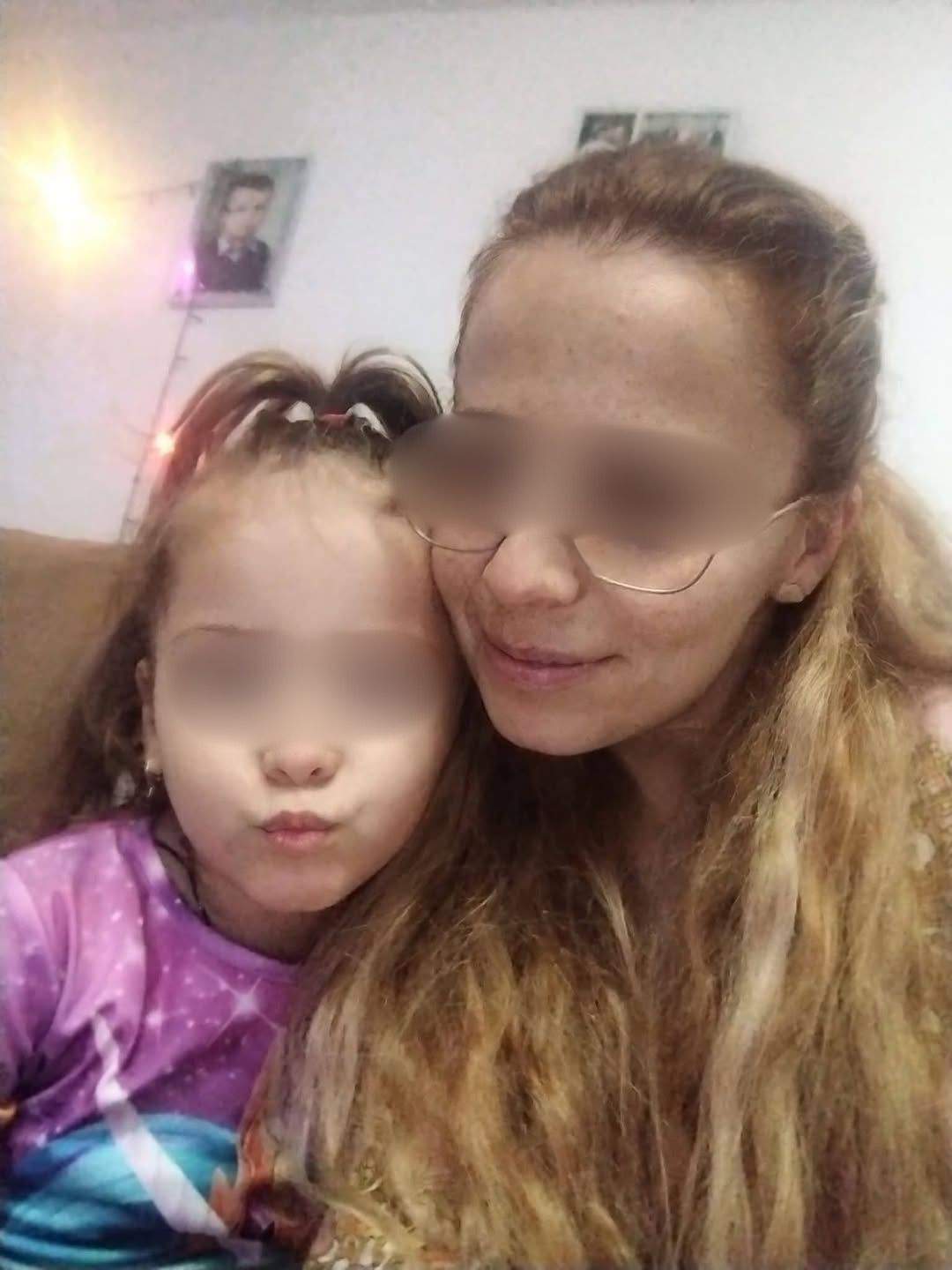Rebeca și mama ei