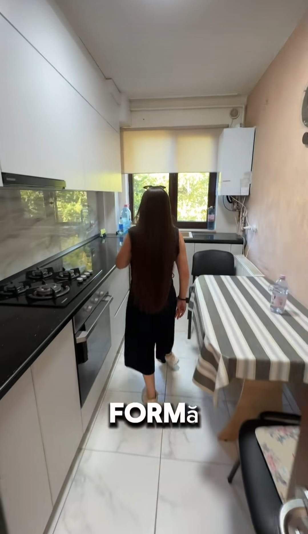 Prințesa de Aur își vinde apartamentul. Cum arată locuința din Pitești a cântăreței | FOTO