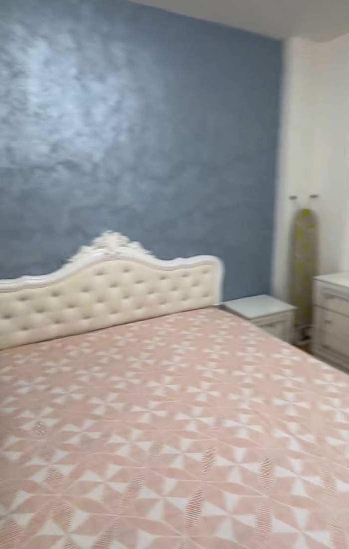 Prințesa de Aur își vinde apartamentul. Cum arată locuința din Pitești a cântăreței | FOTO
